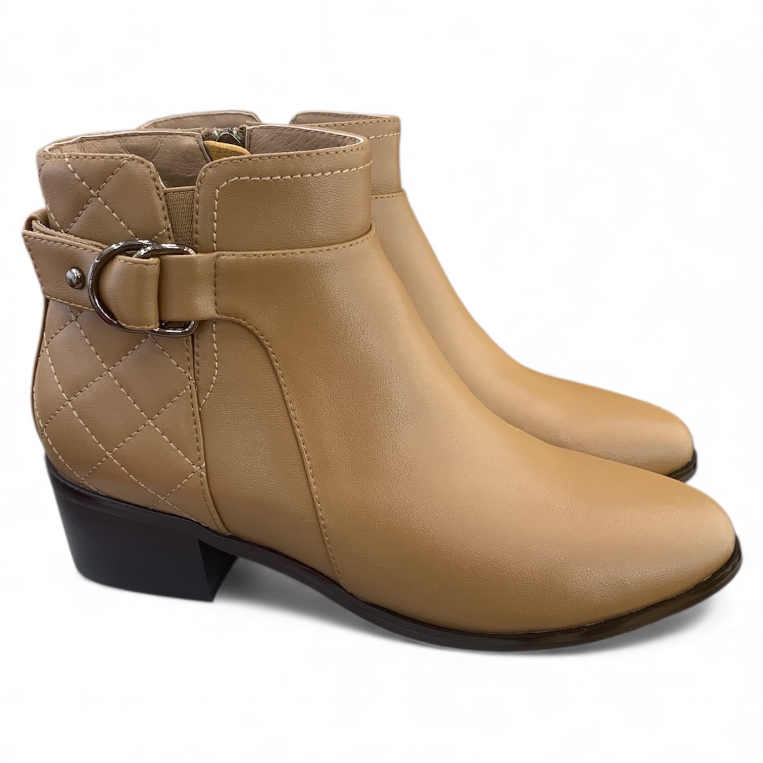 後編格仔中踭靴