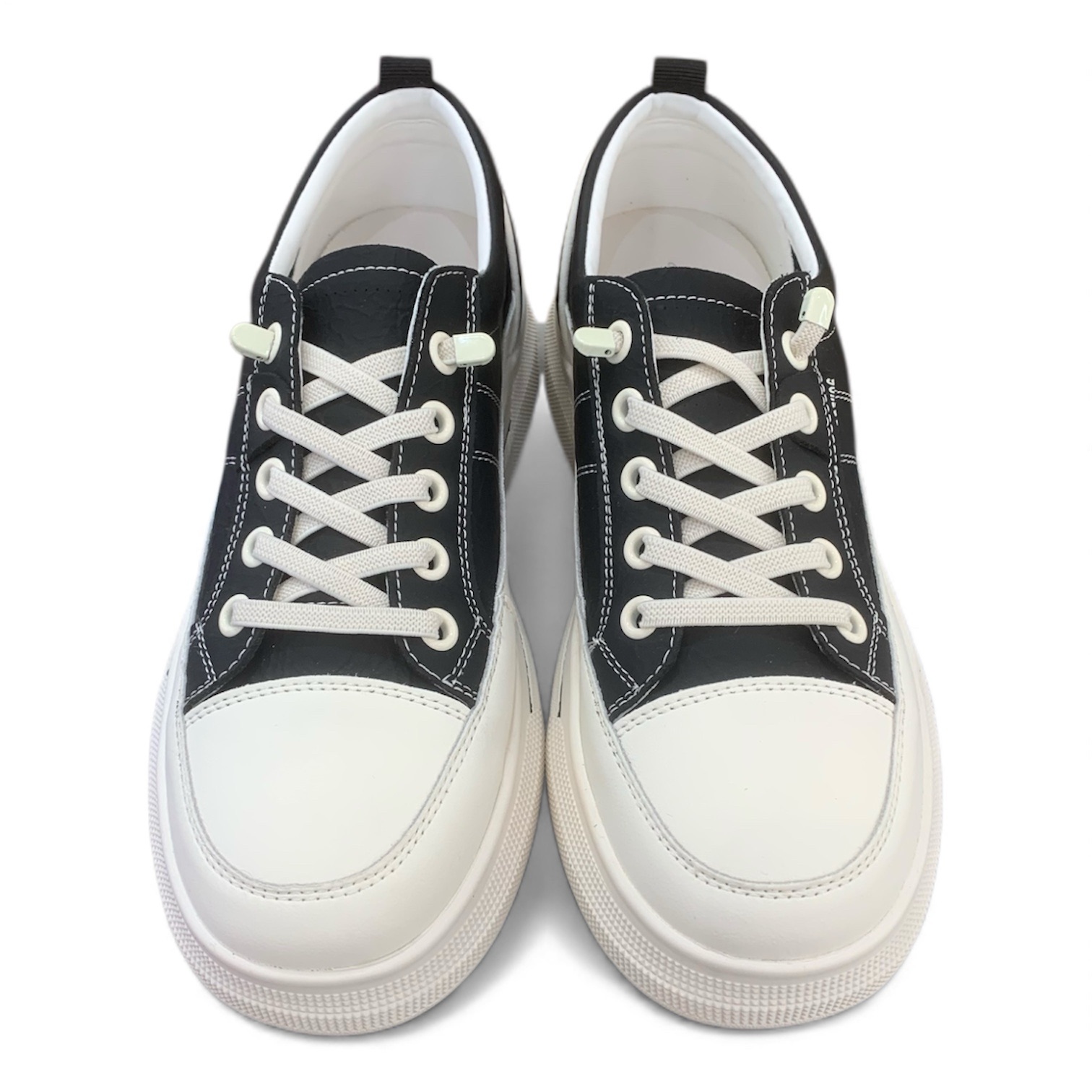 簡約百搭休閒鞋