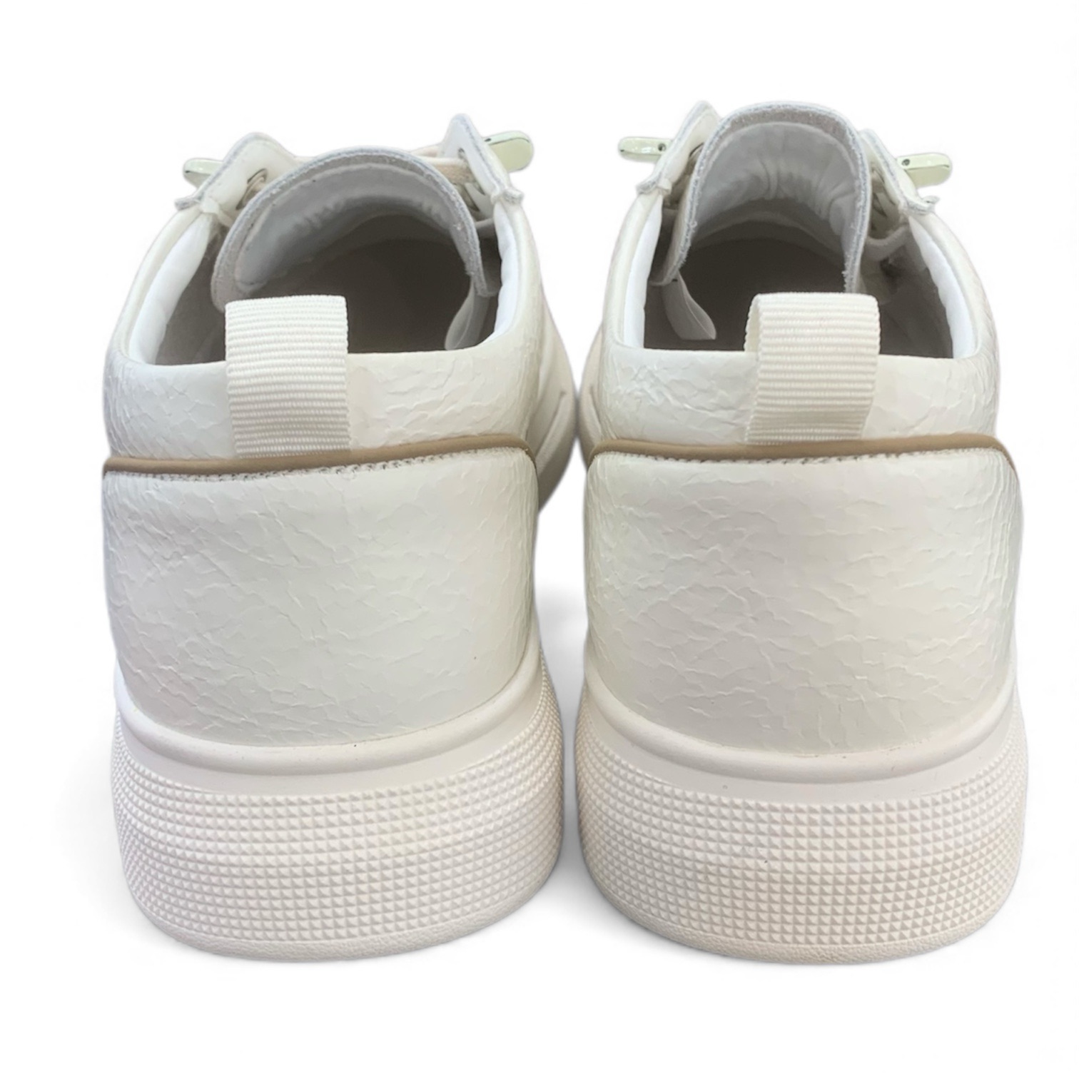 簡約百搭休閒鞋