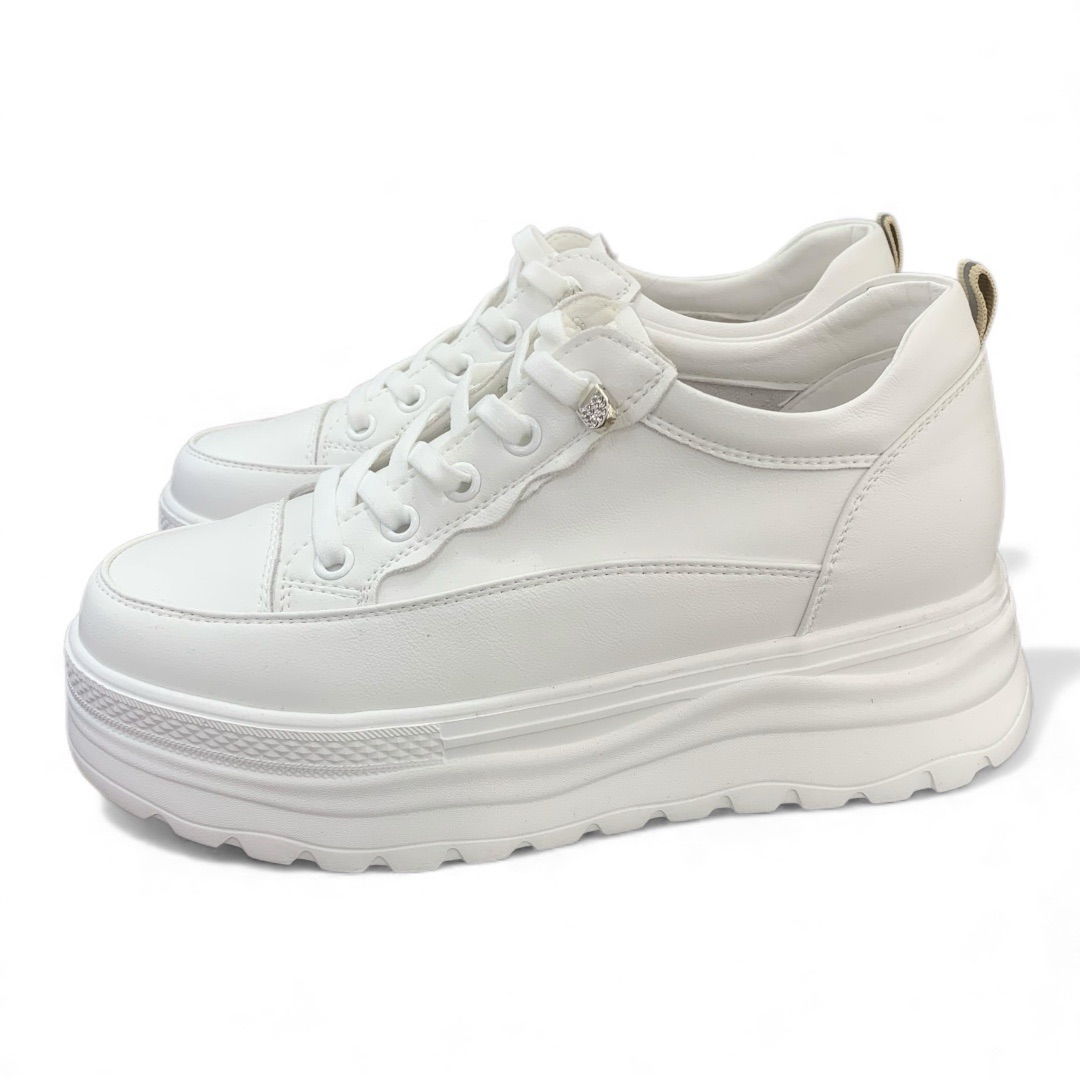 輕身厚底運動鞋