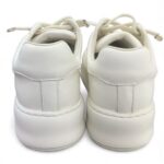 厚底小白鞋
